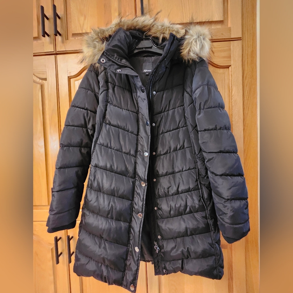 Womens Reitmans Black Puffer Winter Coat w Faux Fur Hood Size L